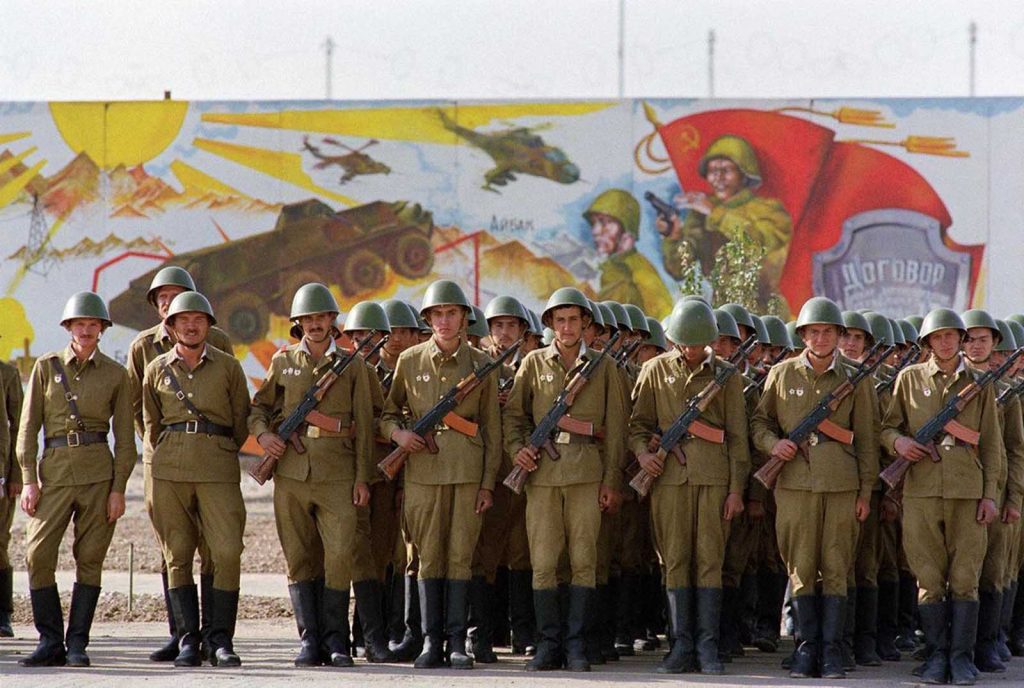 Soviets in Kabul with AK-74s